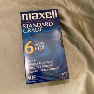 Maxell Still Sealed NWT T-120 VHS Videocassette Tape 6 Hour